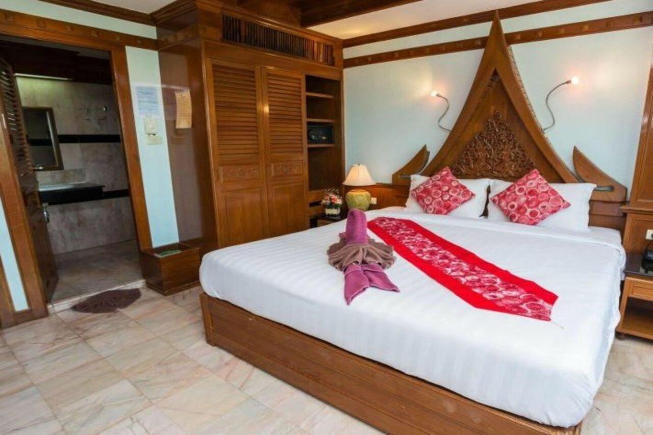 Patong Beach Bed And Breakfast Exterior foto